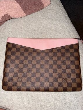 Louis Vuitton Rose Daily Leather Pouch